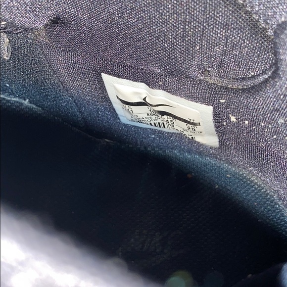 Shoes - Picture 2 of 3